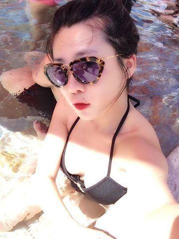 Truong Le Van topless picture