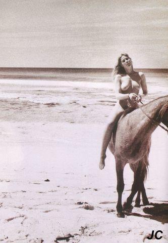 actress Olga Bisera 25 years nude photo beach