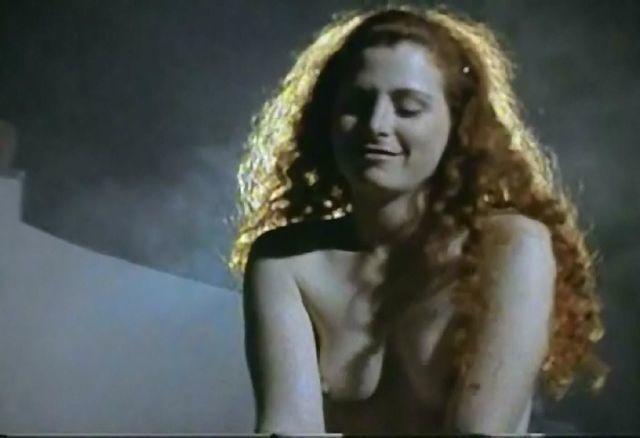 actress Lauren Ian Richards 22 years nudity foto in public