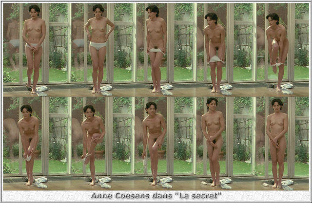 celebritie Anne Coesens 23 years bare art beach