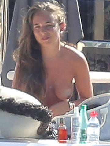 Chloe Green nude picture