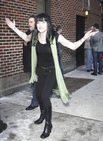 actress Pauley Perrette 2015 fleshly picture in the club