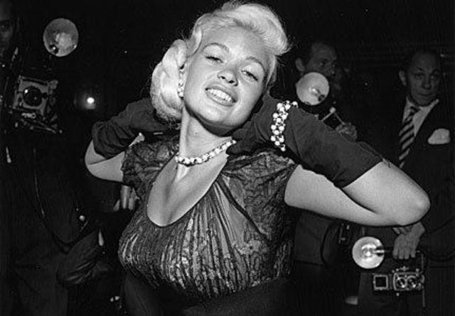 actress Jayne Mansfield teen disclosed foto in the club