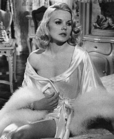 actress Carroll Baker 2015 uncovered photo in public