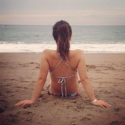 actress Palmeira Cruz 22 years naked foto beach