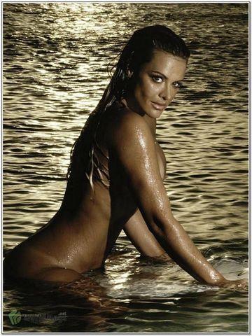 celebritie Christina Dieckmann young nude pics beach