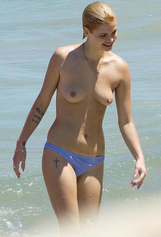 actress Pixie Geldof 20 years hooters snapshot beach