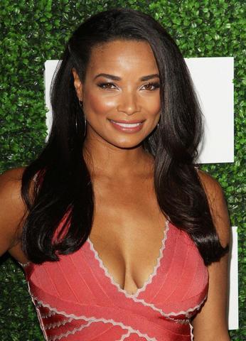 celebritie Rochelle Aytes 20 years stripped photography in the club