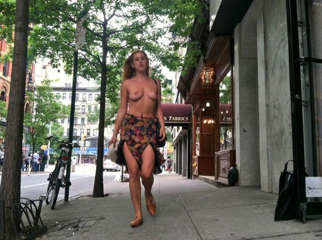 Scout LaRue Willis nude photo