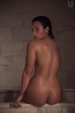 Naked Demi Lovato pics