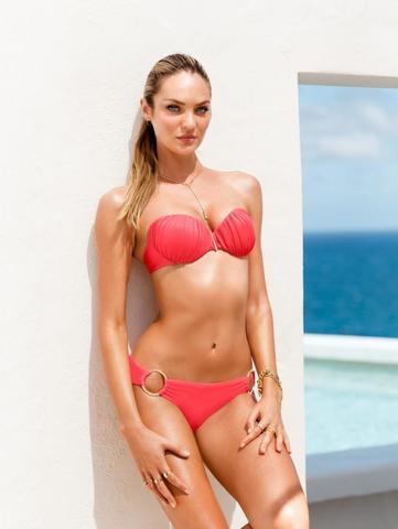 models Eva Tingley 20 years fleshly photos beach