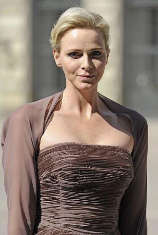 celebritie Princess Charlene of Monaco 2015 unmasked foto in public