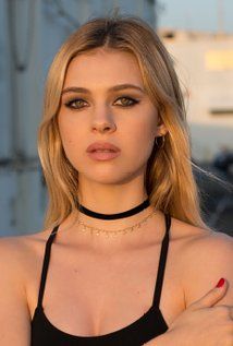 Nicola Peltz Nude