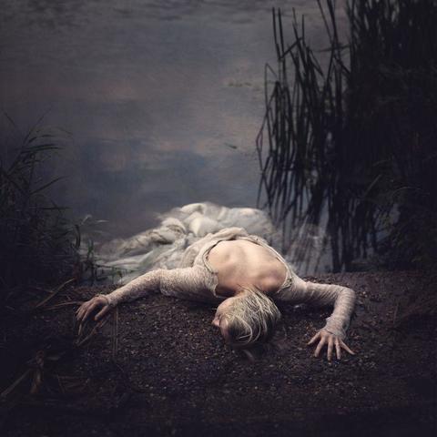 Stefanja Orlowska topless photo