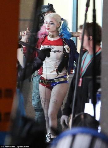 Harley Quinn Smith hot pic