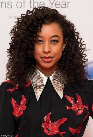 models Corinne Bailey Rae 21 years indelicate photoshoot in public