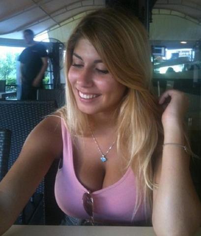 celebritie Ioana Flora 24 years Uncensored photoshoot in the club