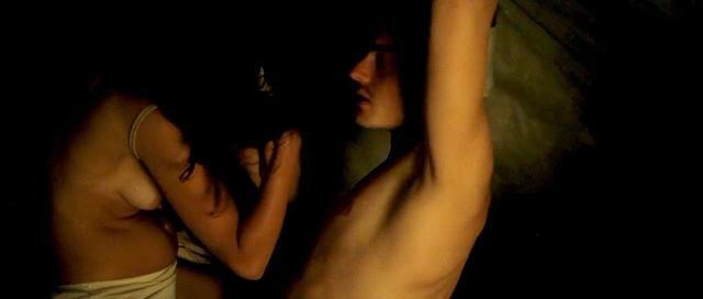 Alice Braga escena desnuda