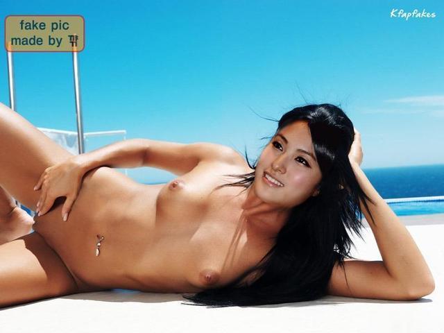 models Gyu-ri Kim 22 years unmasked photo in public