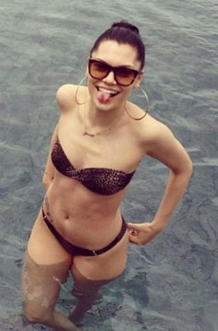 models Jessie J young Without bra photos home