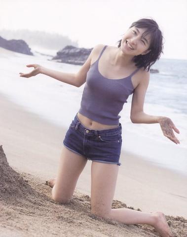 Ryôko Hirosue topless pics