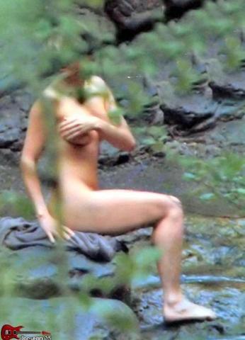 celebritie Martina Stella teen lewd picture in public