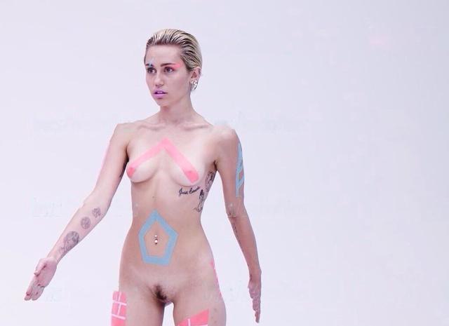 Miley Cyrus nude photoshoot