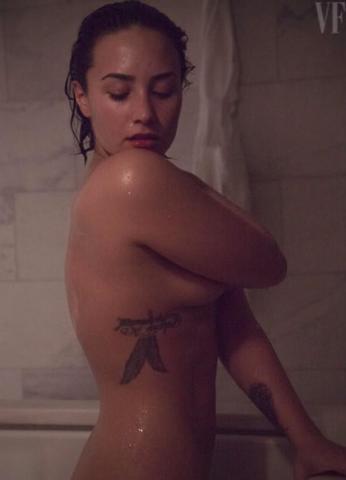 Demi Lovato nude leaked