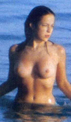Silvia Abascal immer nackt