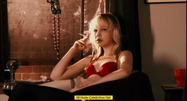 Adelaide Clemens nudographie