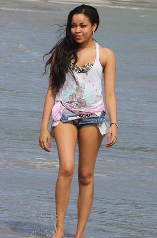 Dionne Bromfield sexy hot