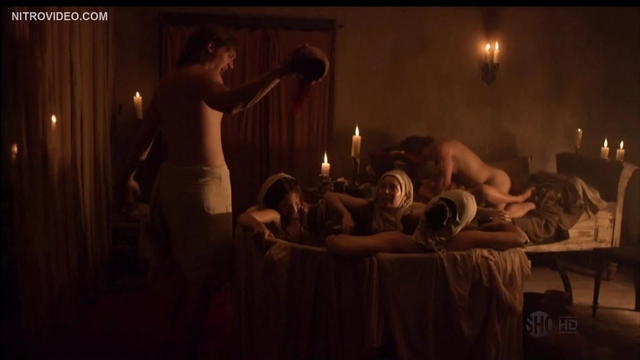 Montserrat Lombard escena desnuda