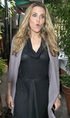 celebritie Brooke Mueller 25 years bare photography in the club