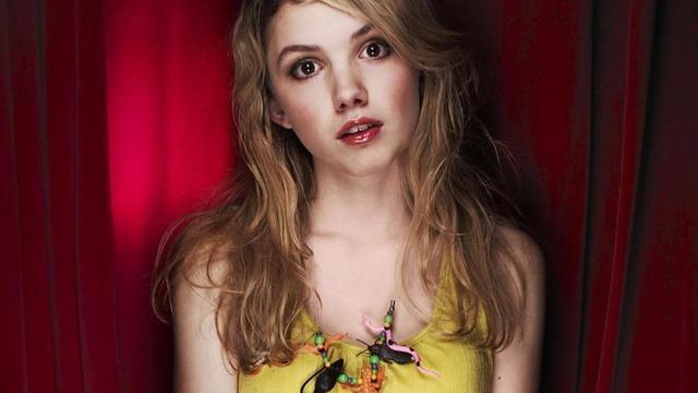 actress Hannah Murray 24 years indelicate foto home