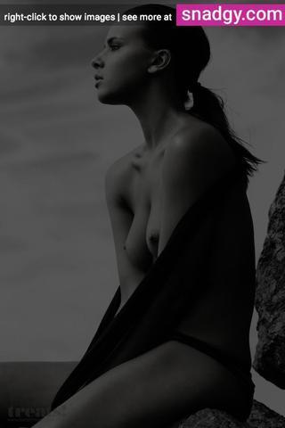 Anna Popova topless