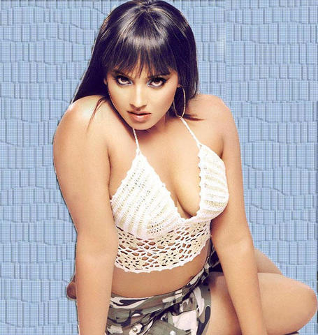 models Meghna Naidu 21 years swimming suit photography in the club