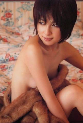 Megumi Okina Brustwarze