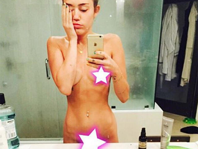 celebritie Miley Cyrus 24 years natural photoshoot beach