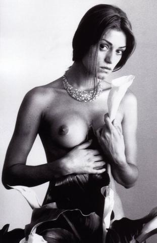actress Luisa D'Oliveira 20 years tits image beach