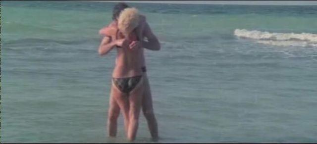 celebritie Albertina Capuani 24 years risqué pics beach