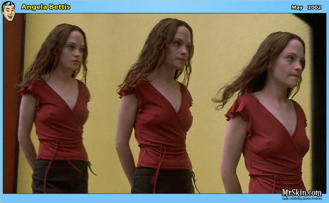 actress Angela Bettis 21 years unsheathed picture beach