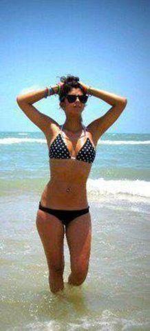 models Anita Avila 22 years fleshly photography beach