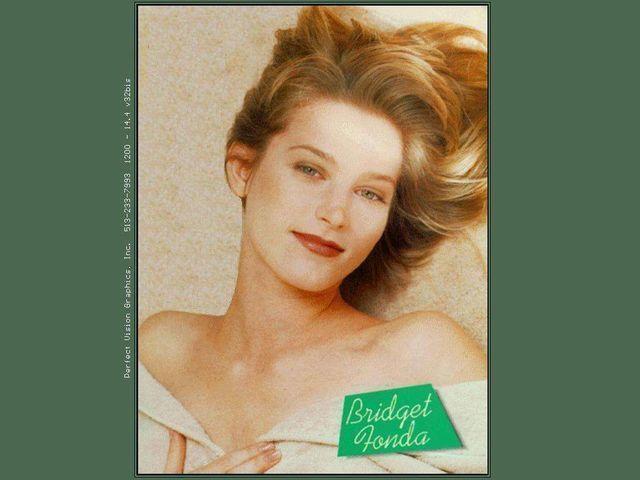 celebritie Bridget Fonda 23 years swimming suit photo beach