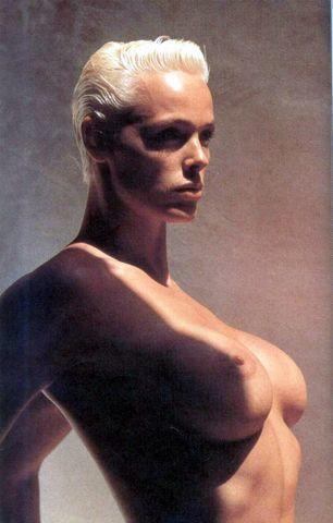 Brigitte Nielsen topless pics