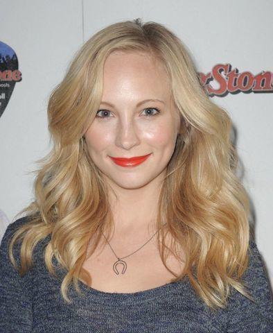 celebritie Candice Accola 25 years lascivious photography home
