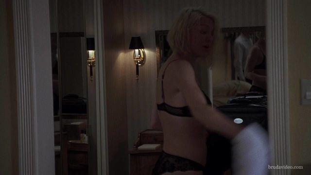 actress Courtney Love 24 years Without camisole snapshot home