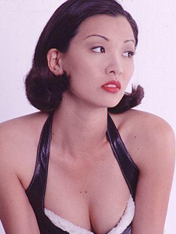 actress Deborah Lin teen buck naked photo in public