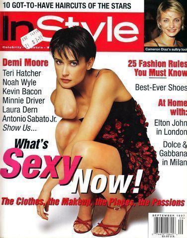 celebritie Demi Moore 25 years mammilla photo home
