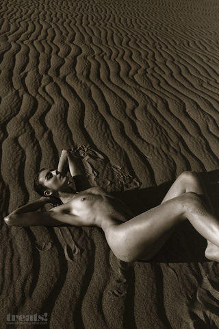 Diana Georgie topless
