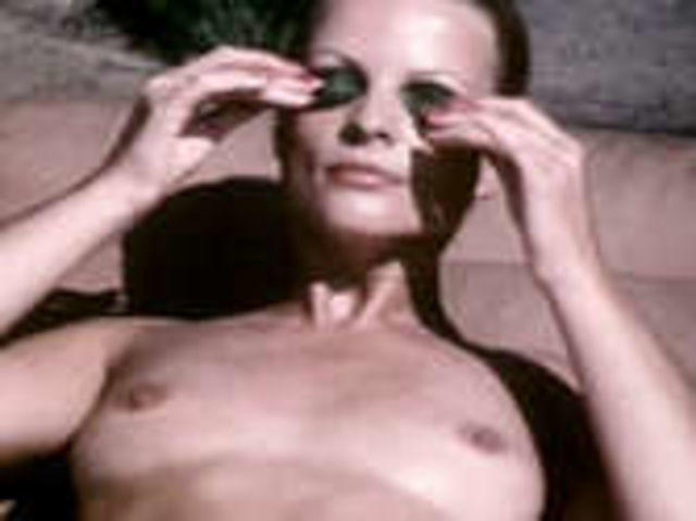 models Gisela Hahn 24 years provoking photo beach